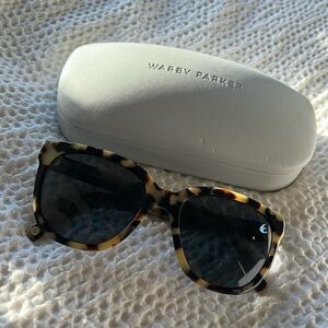 Warby Parker Reilly sunglasses tortoise with original case